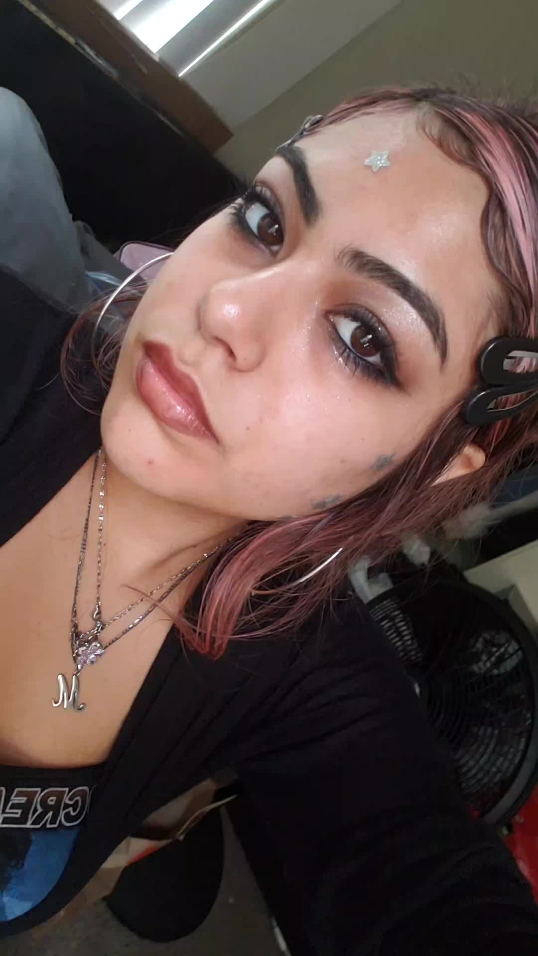 @^^