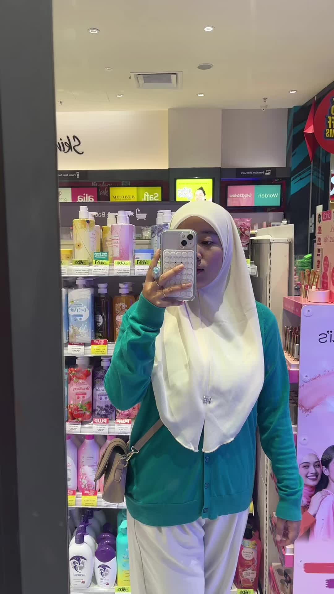 @yasmiennnnn