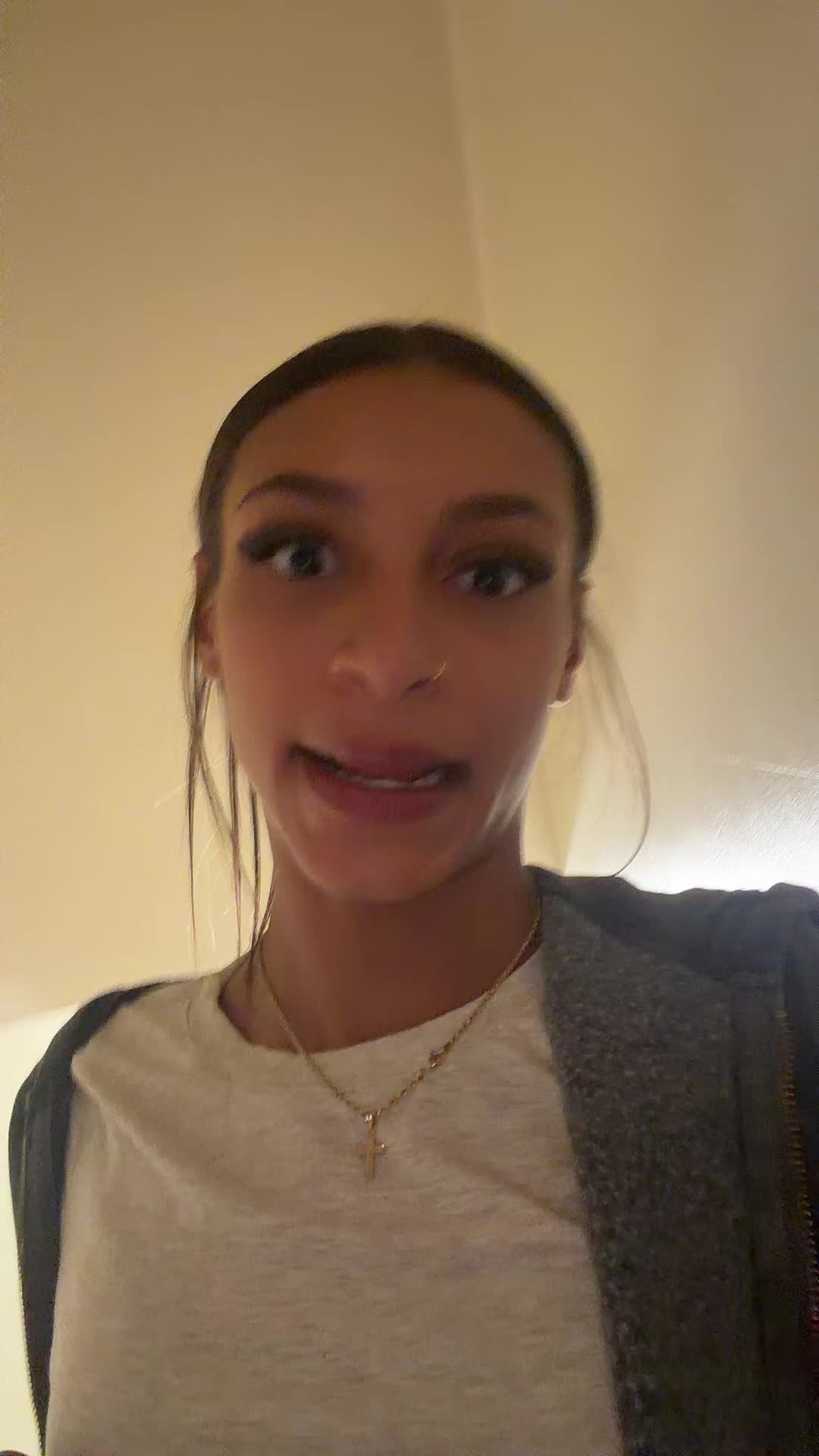 @urlocalhotweirdo