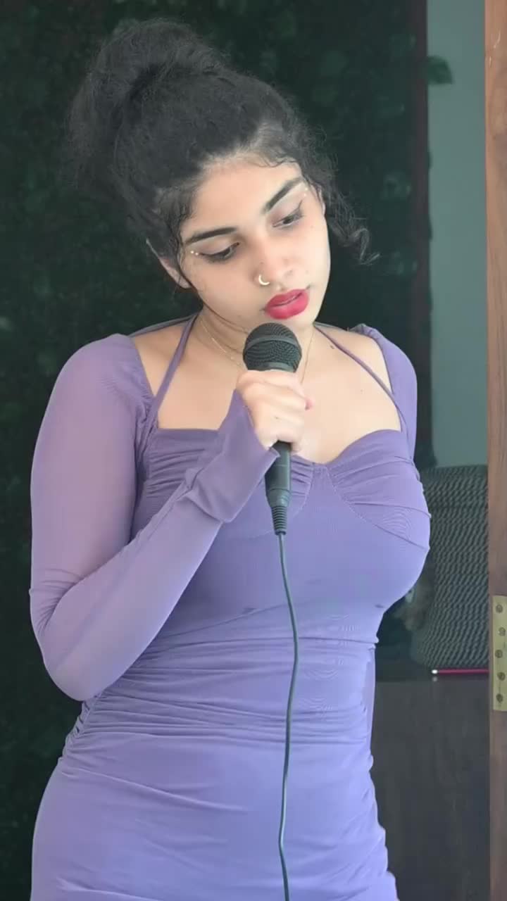 @Neeruttyy_🤍