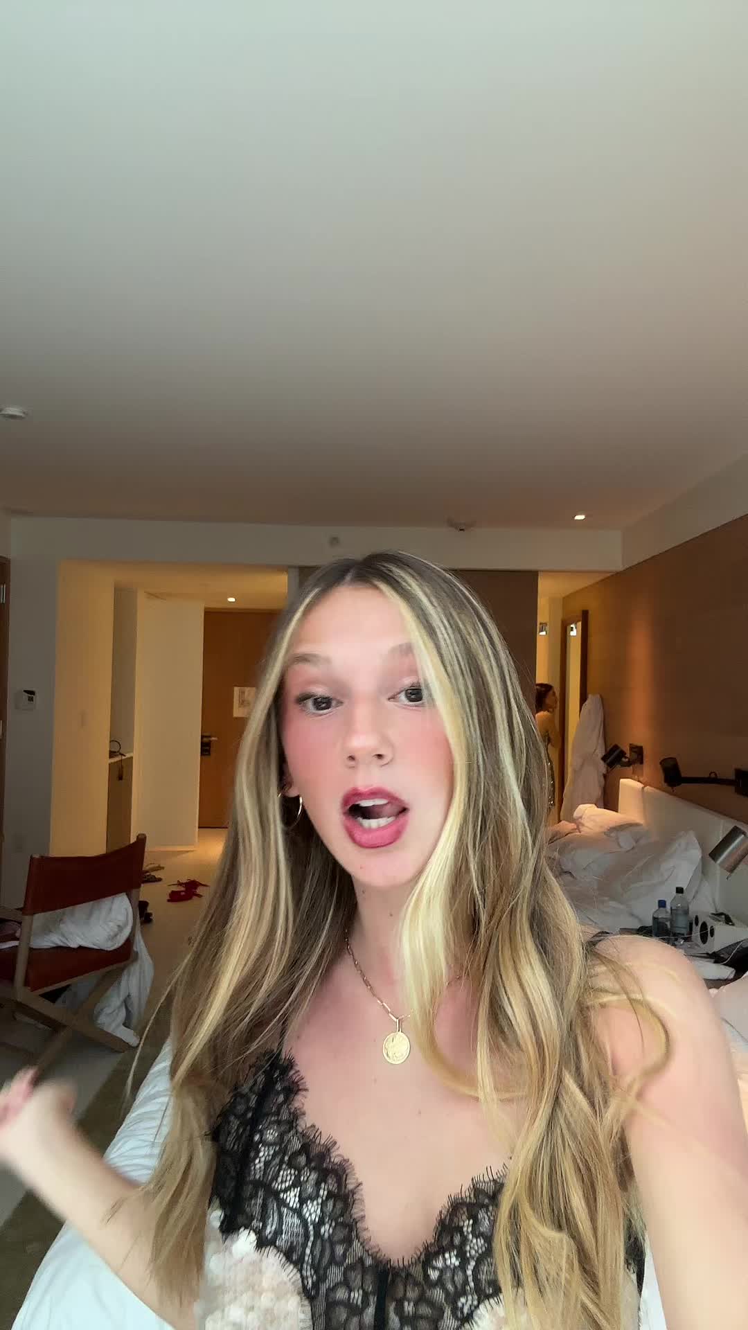 @lolaschiffer