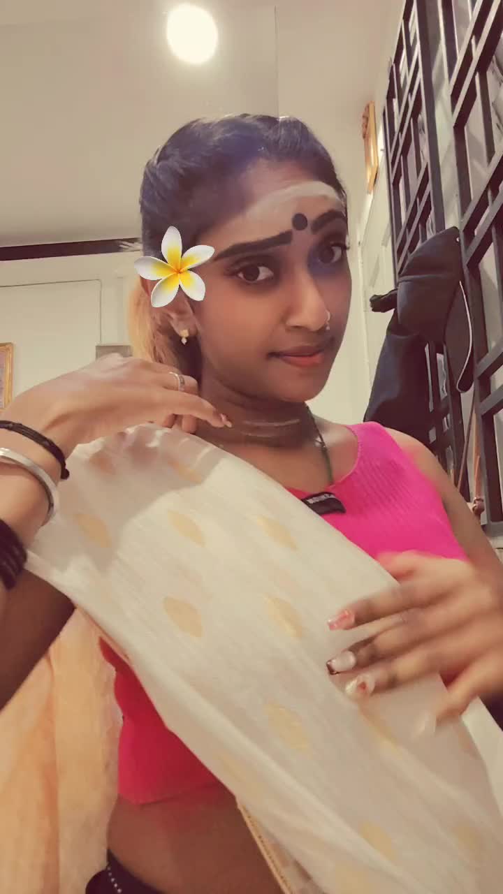 @❀♡❀ℌ𝔬𝔫𝔢𝔶 𝔅𝔩𝔬𝔰𝔰𝔢𝔪❀♡❀