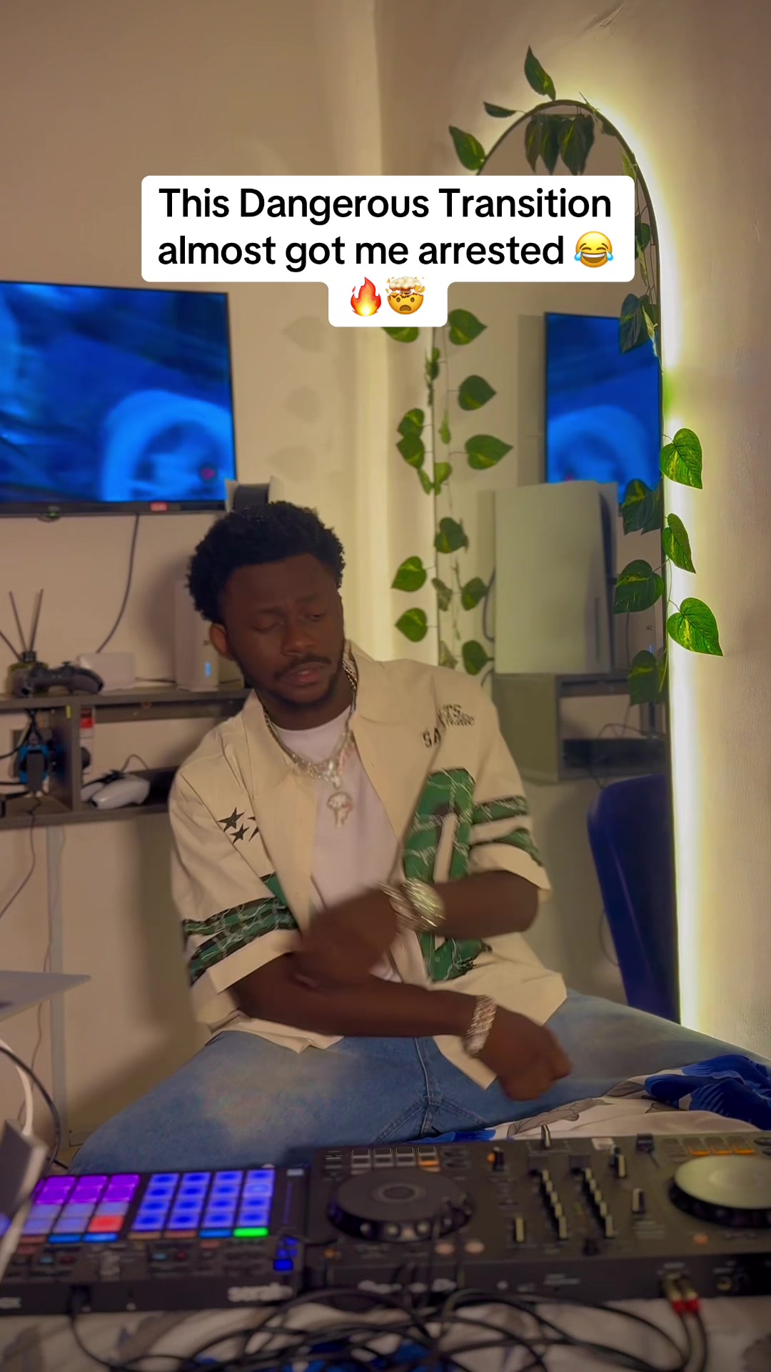 @CHRIS EFFECT 𓃵