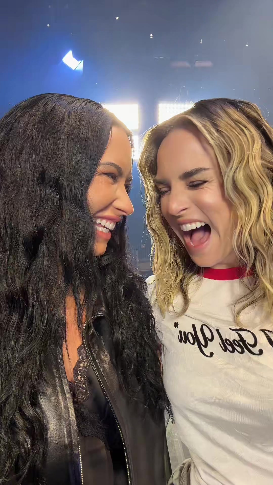 @Demi Lovato
