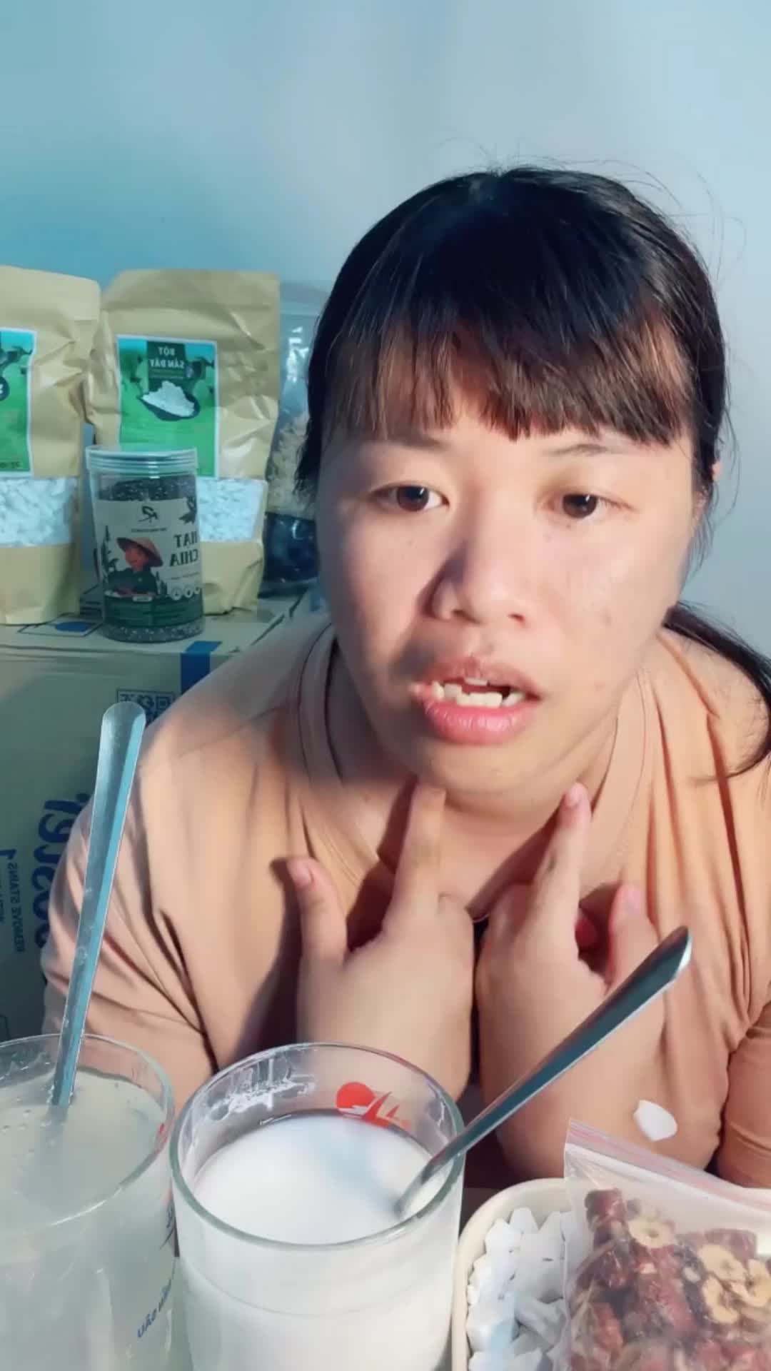 @Uyên min