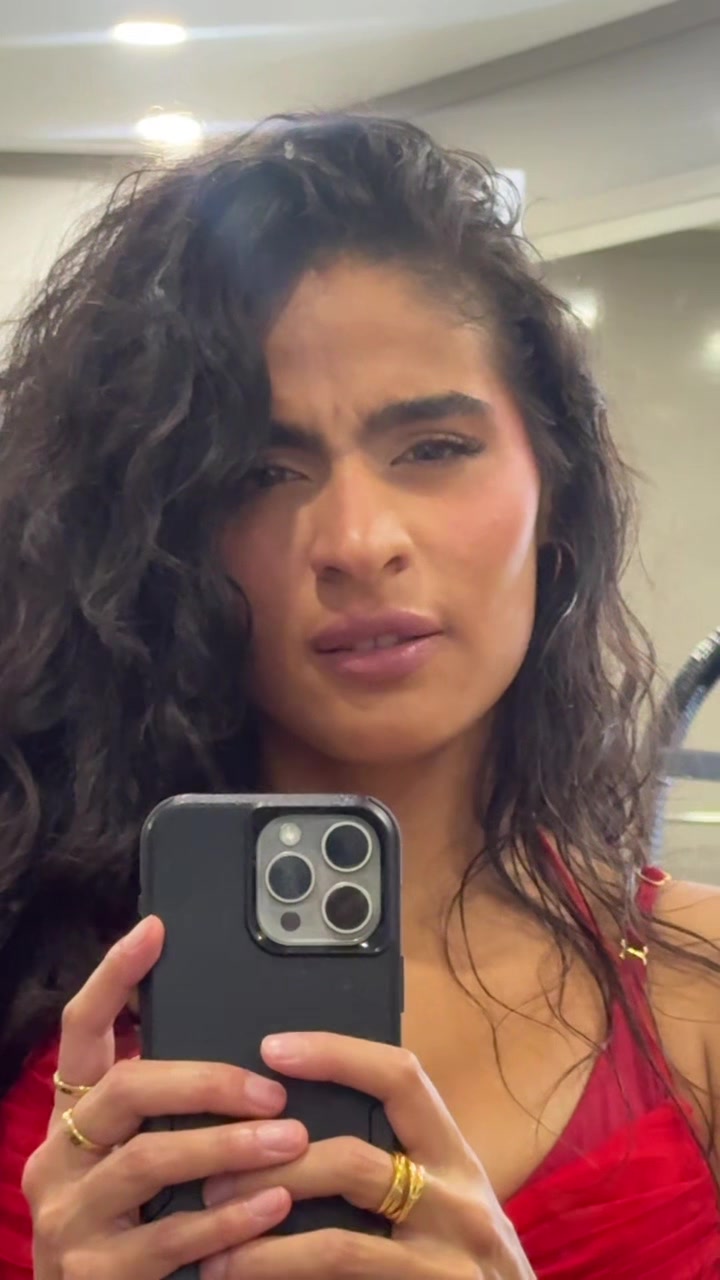 @Jessiereyez