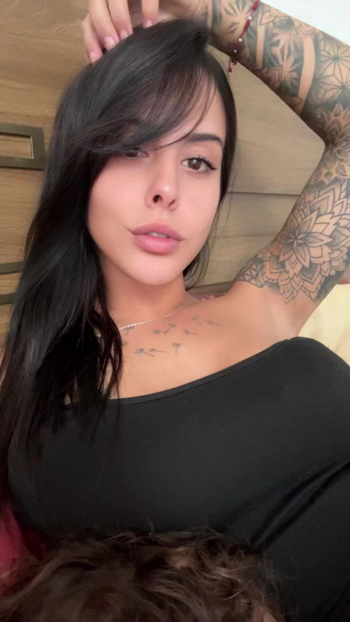 @Madison silvera🧏🏻♀️