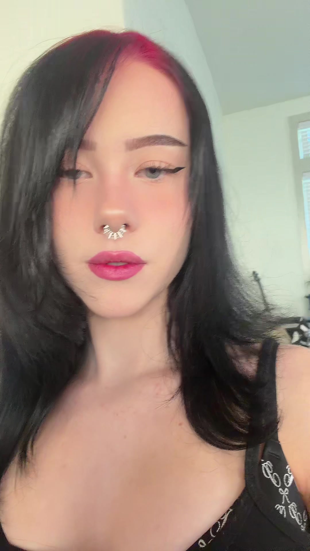 @Kiara🕸️