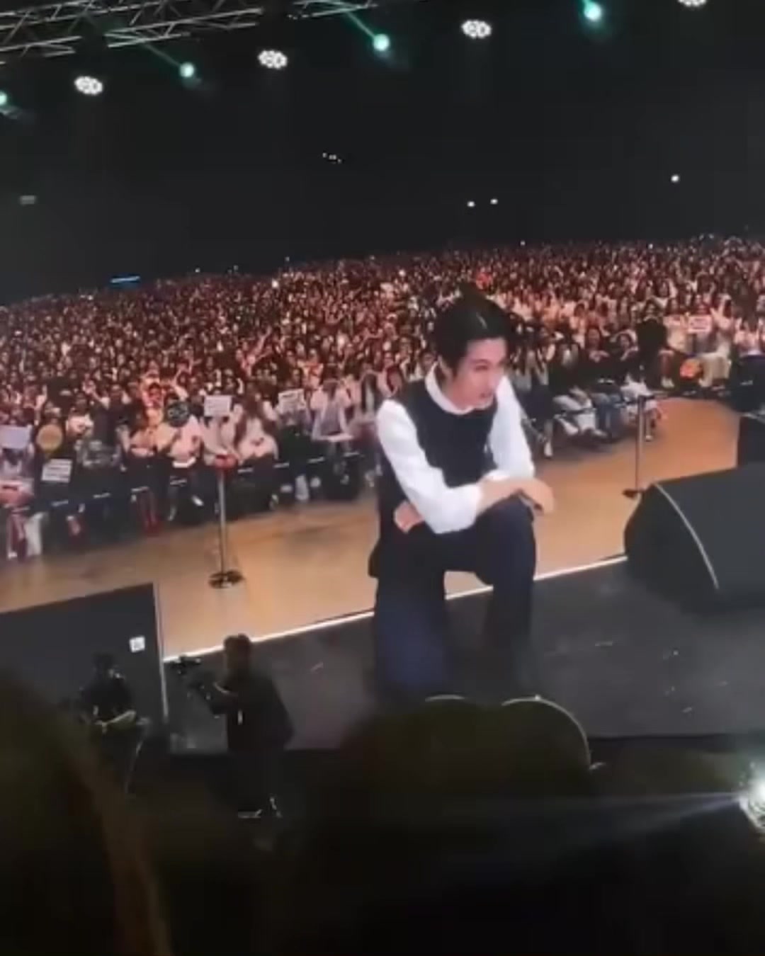@𝗼𝗻𝗹𝗲𝗲𝗺𝗮𝗿𝗸🐯