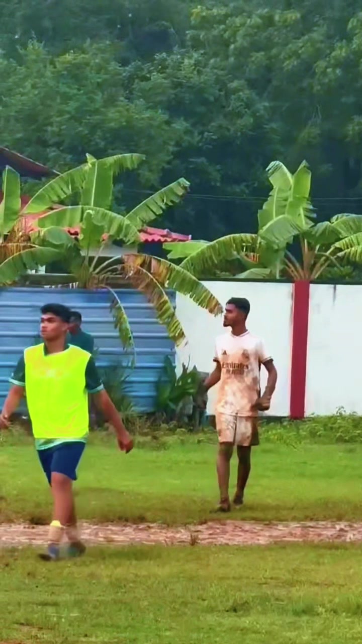 @𝐀𝐒𝐇 22🧤🇱🇰