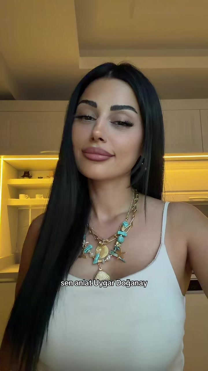 @arzuukalkaan