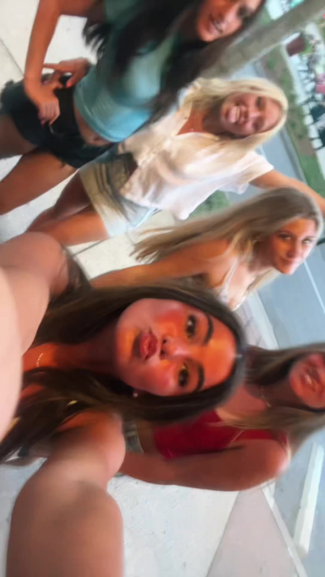 @bella🐆