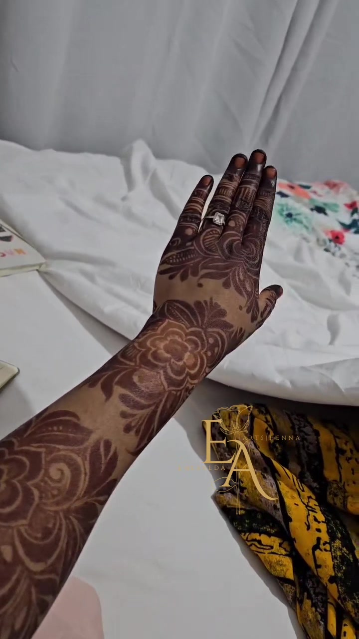 @Emeralda Arts | Henna