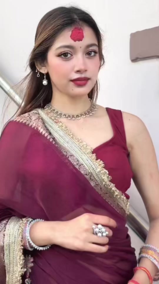 @Isha Thapa 🌸