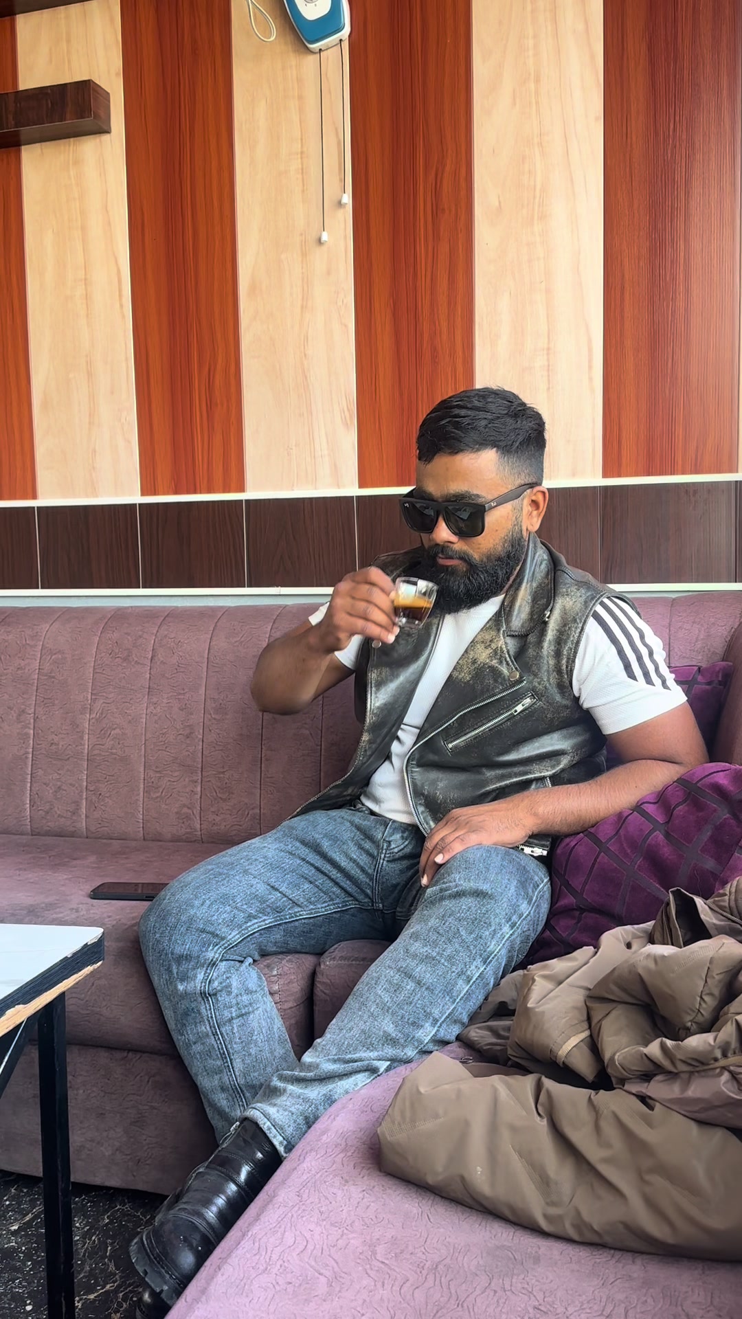 @रबिन्द्र जंग शाह