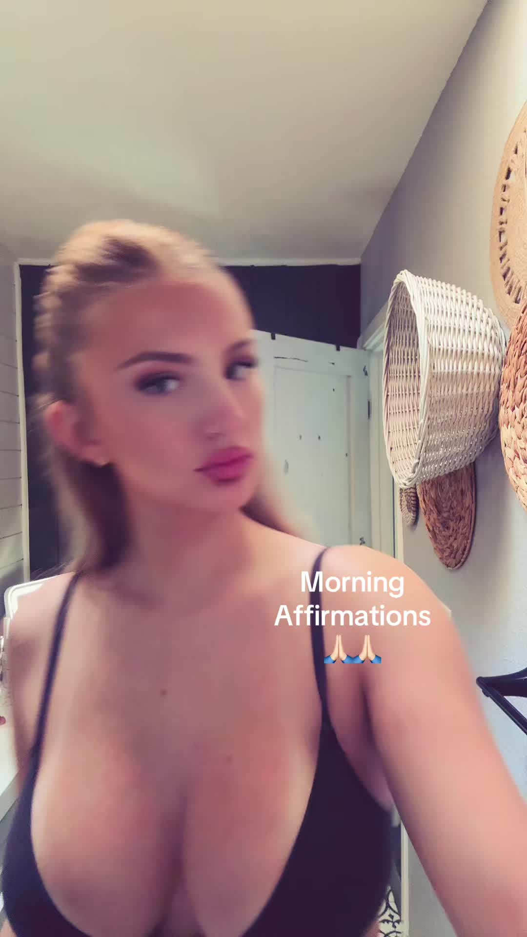 @LOGANEAKLE