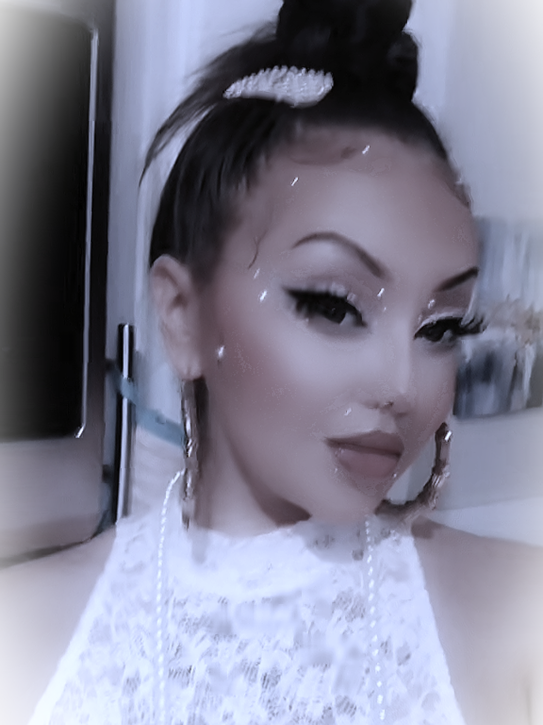 @GeminiDoll (Brittany Chacon)