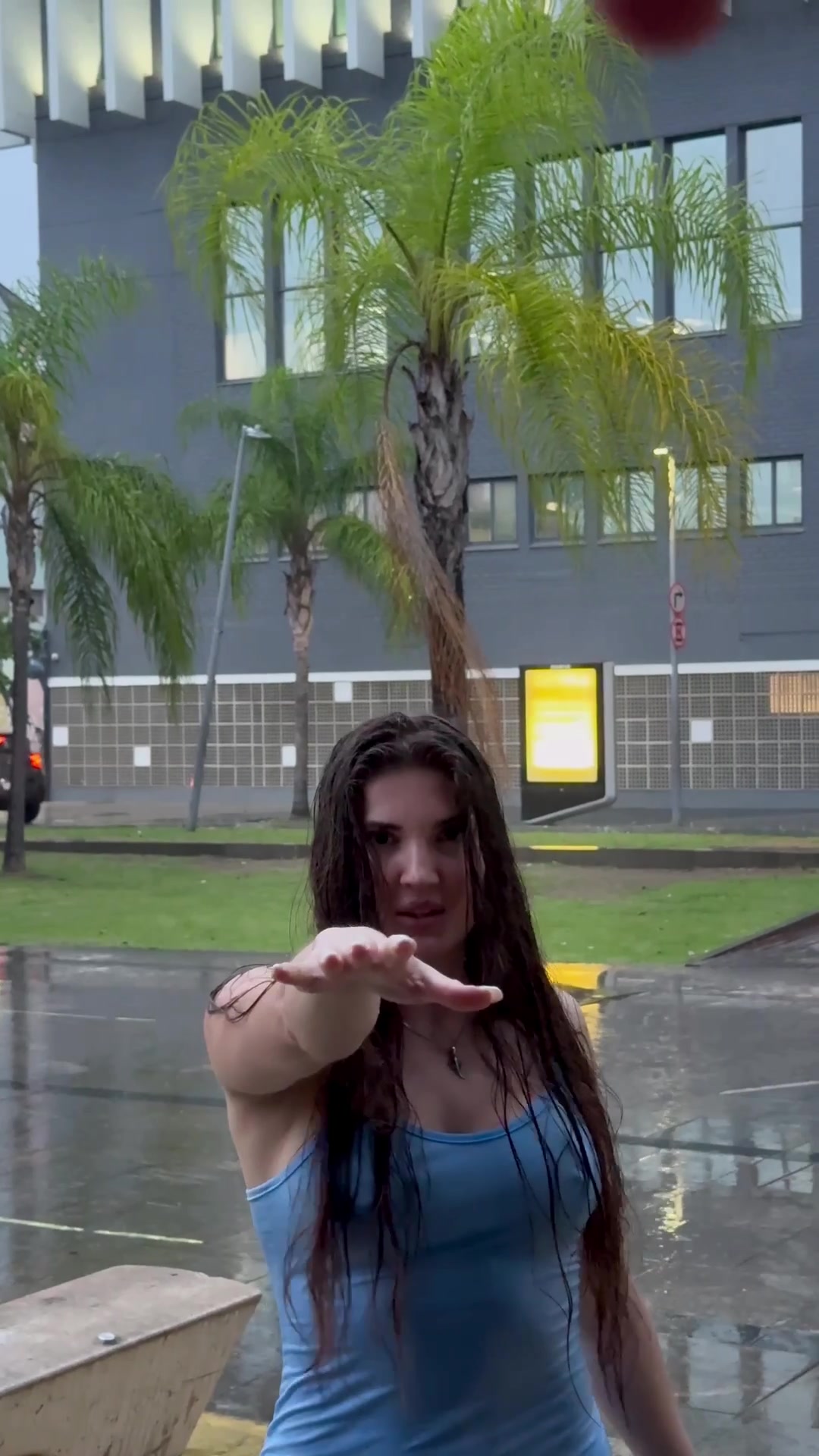 @Aida_Valo