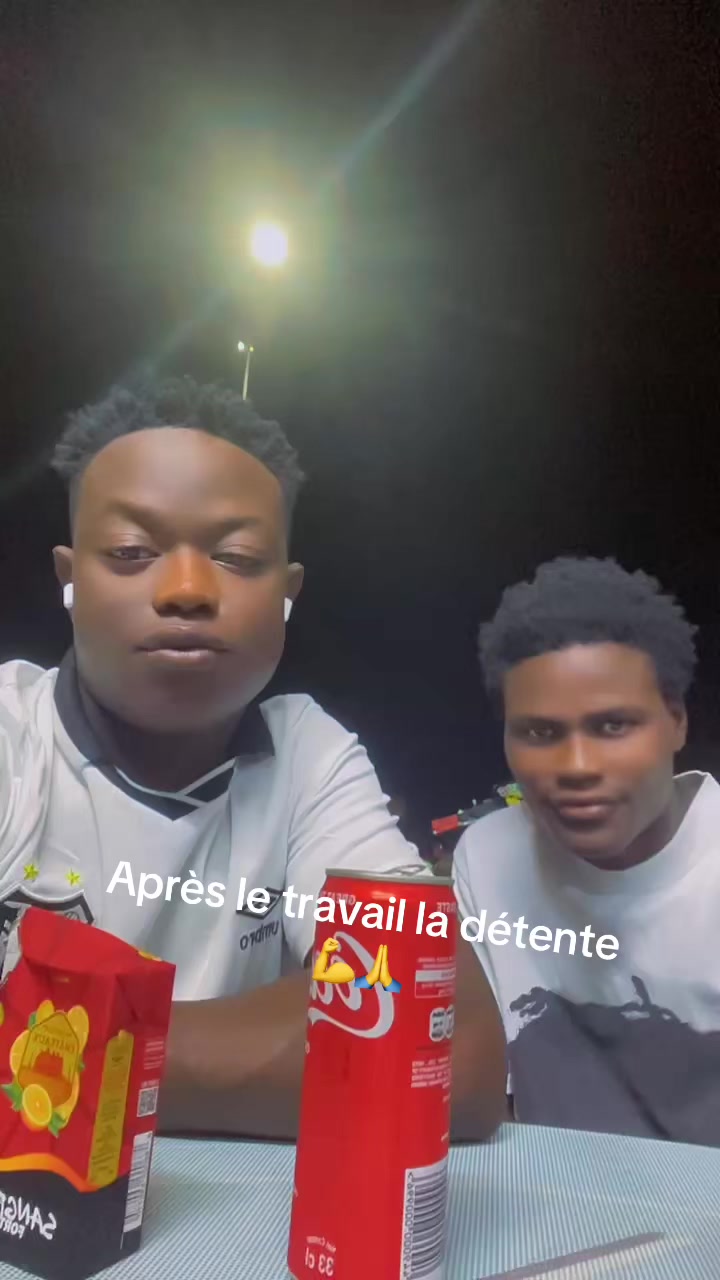 @Ajoca sans fronti&egrave;res et fr&egrave;re