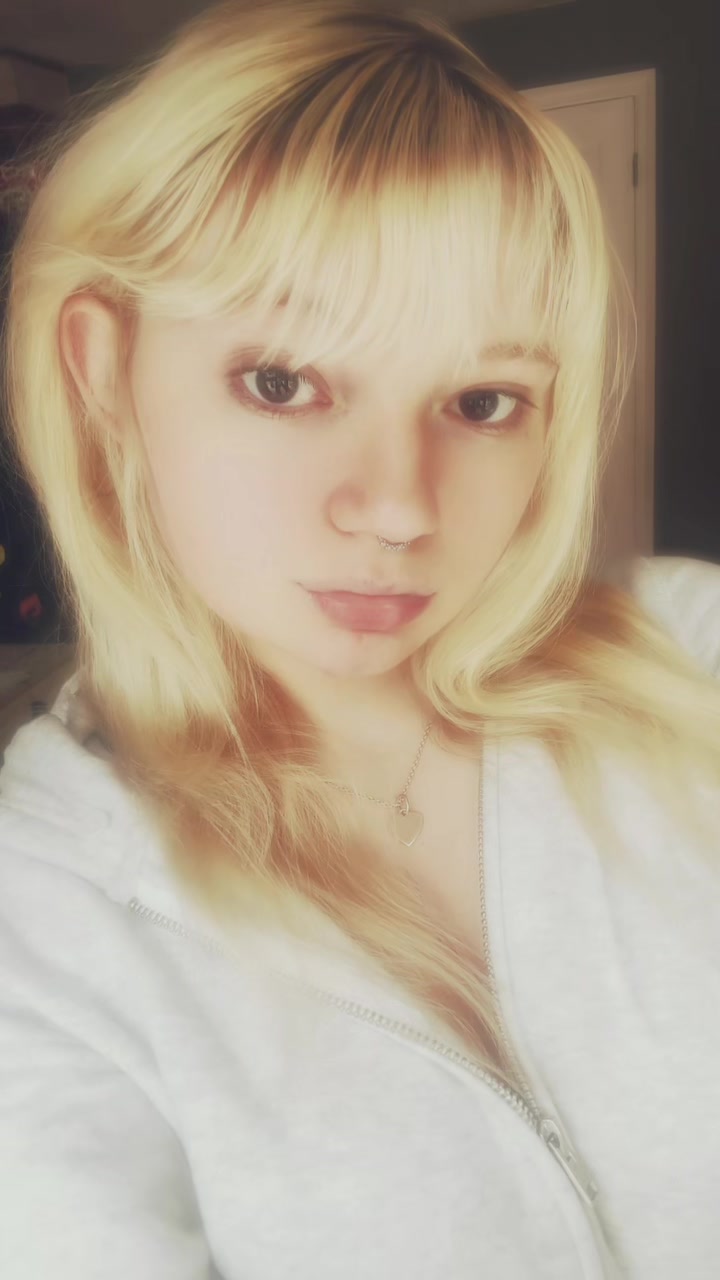@ˏˋ°•*⁀➷ tori ˚ ༘♡ ⋆。˚