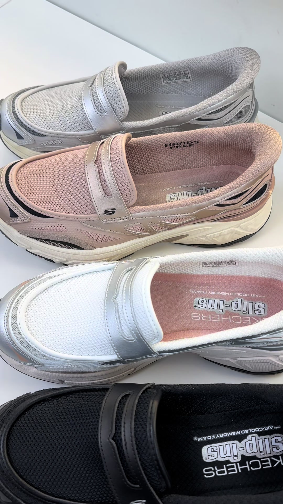 @K.S6titchSkechers