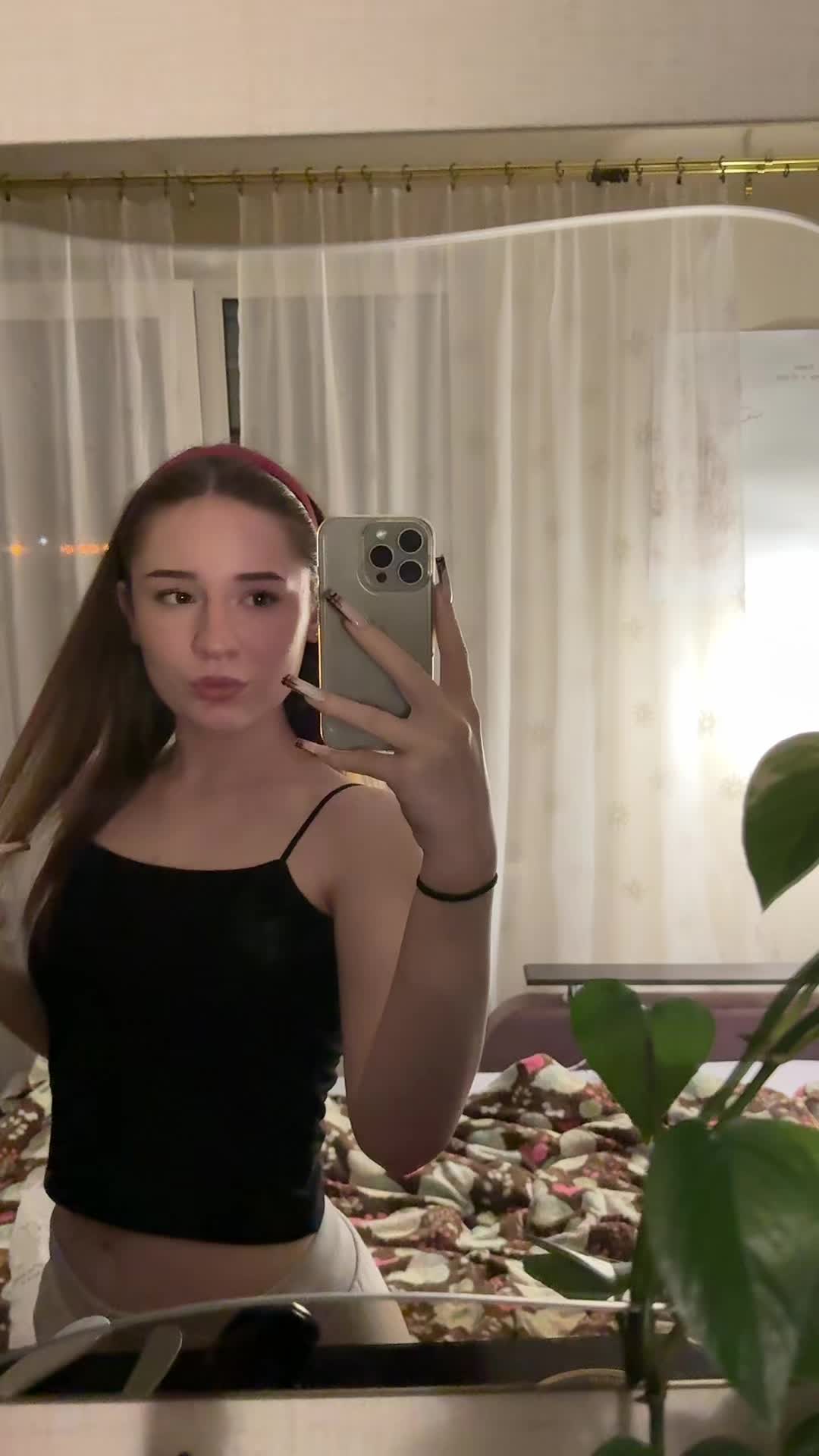 @крапива