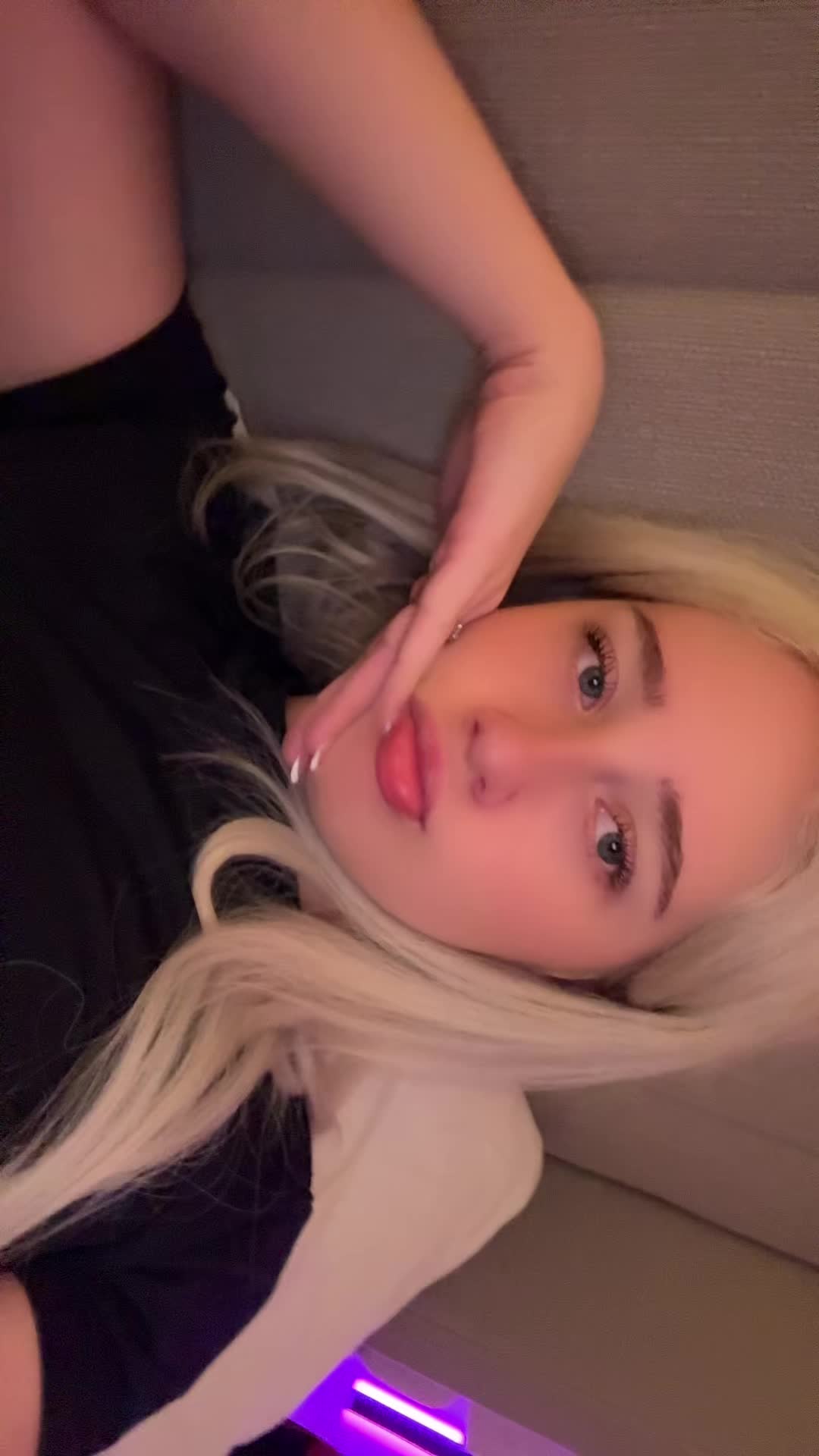 @harleymaeee2