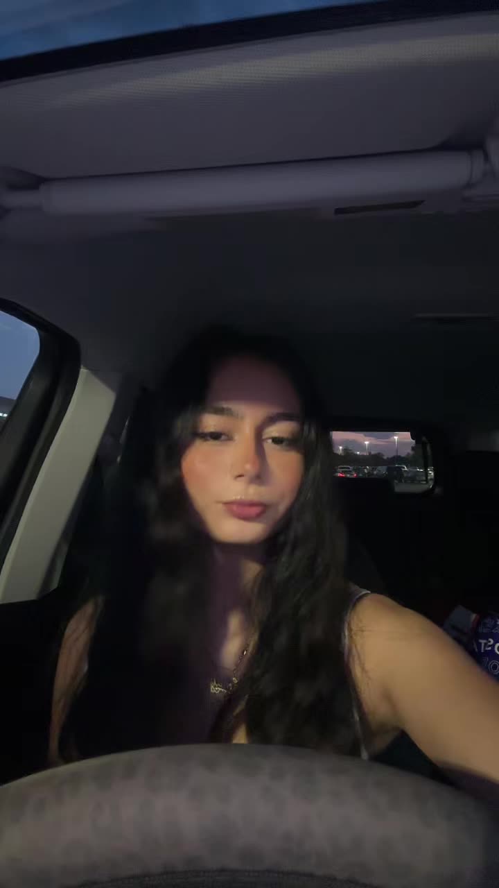 @Emily Flores