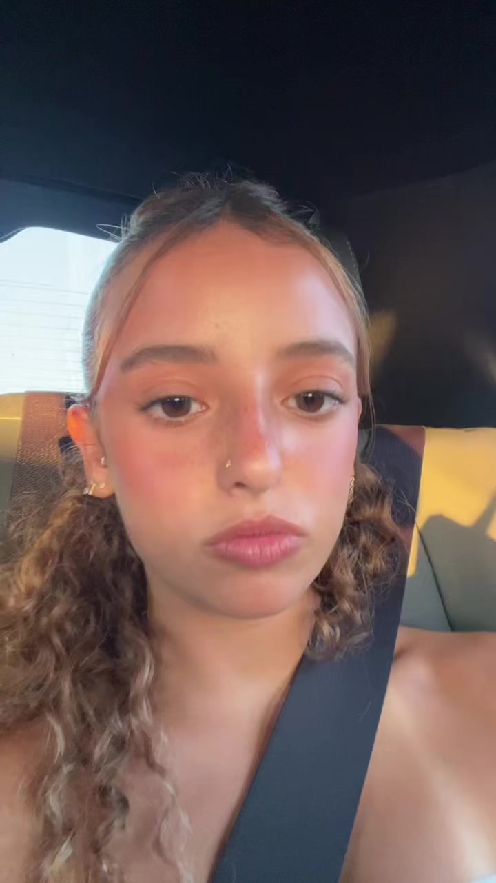 @😽
