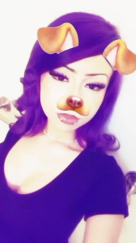 @^,,^