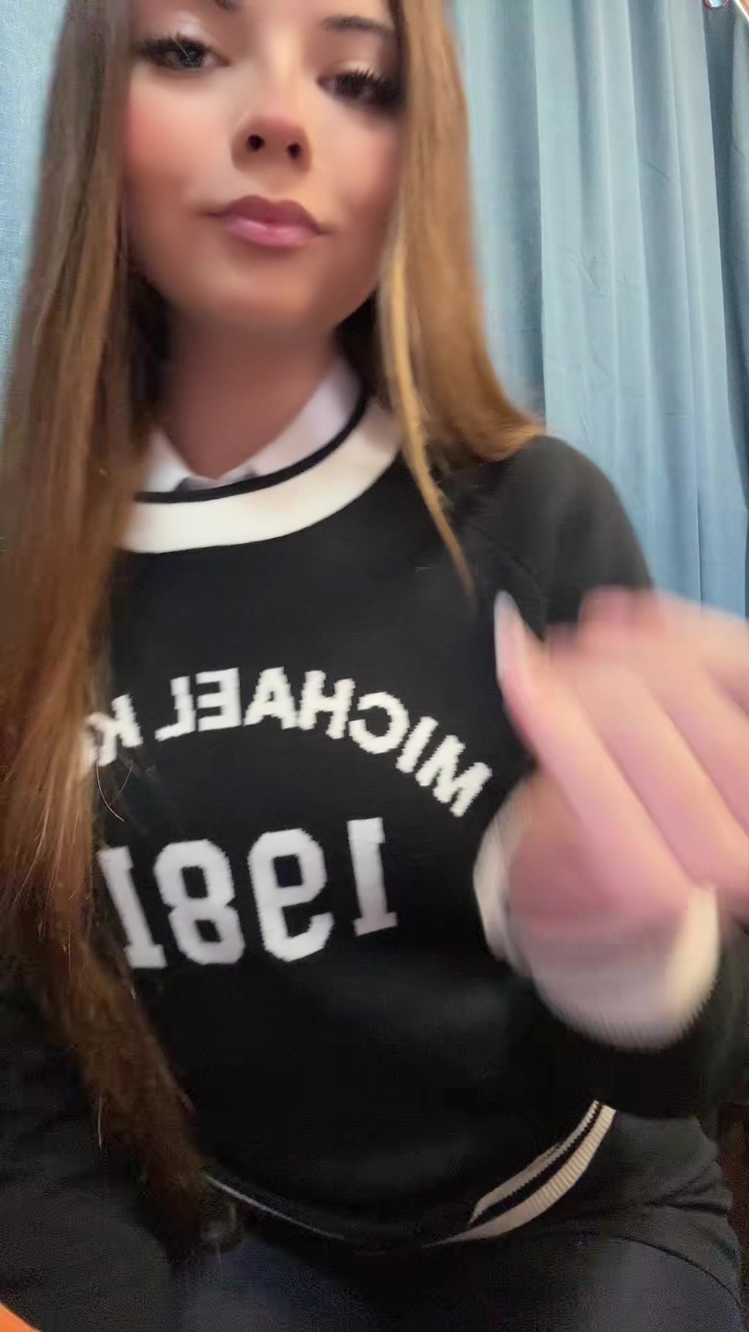 @consstanzav.zz