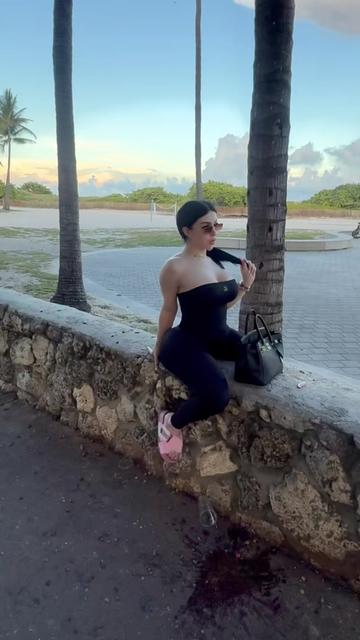 @desireemarkovich