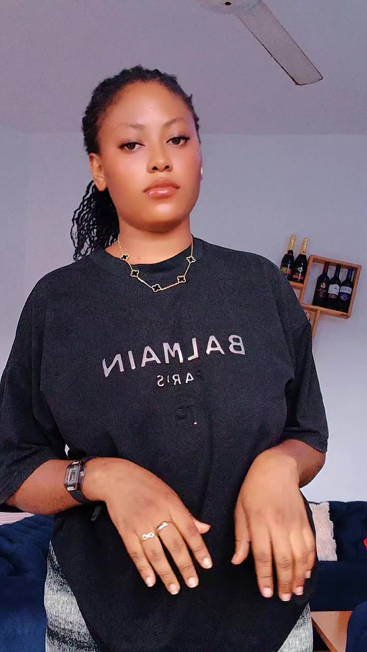 @twin_stella