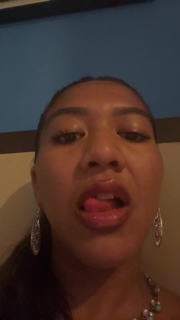 @<3