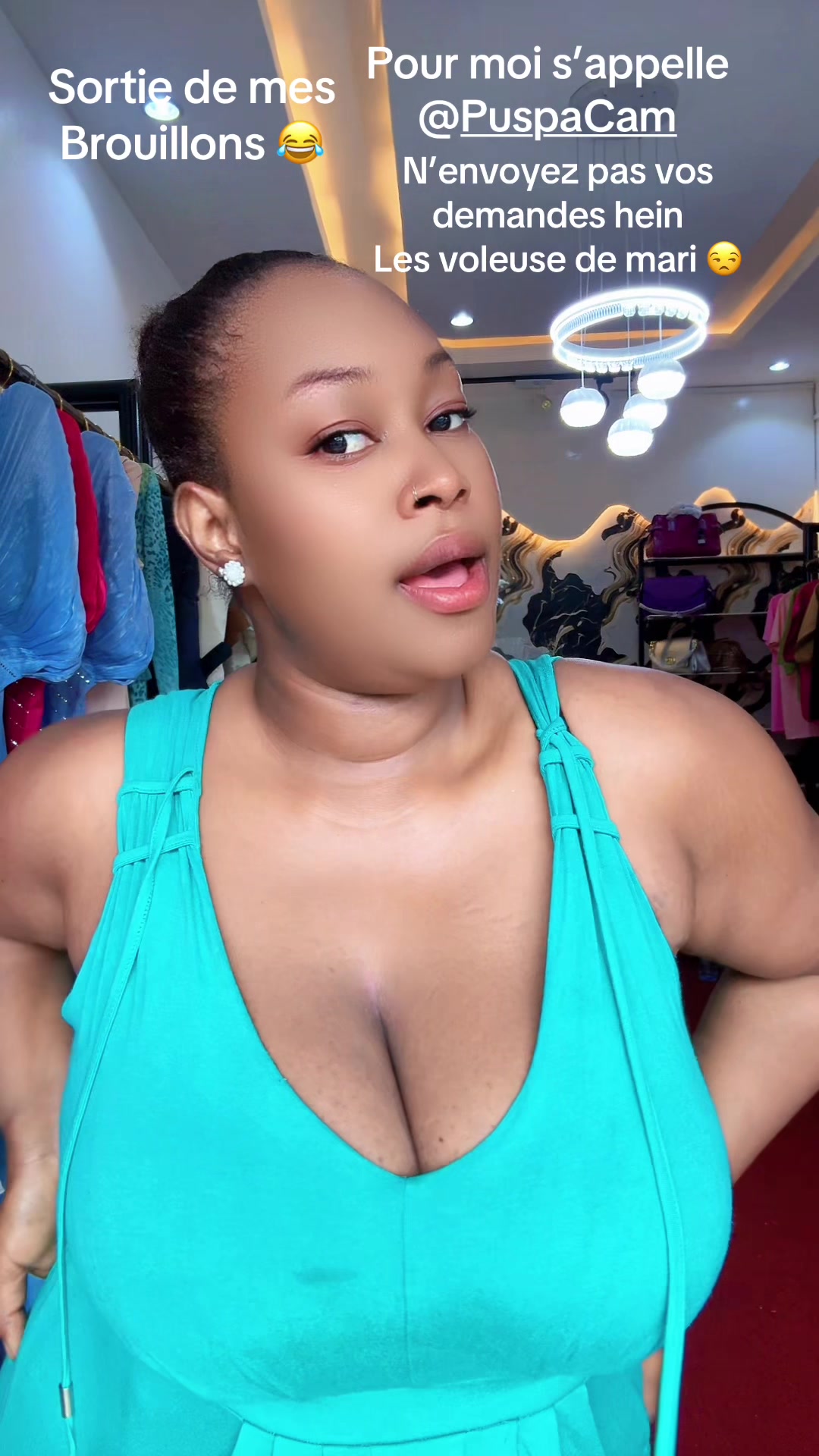 @GouraFashionShop(GouralaBombe)