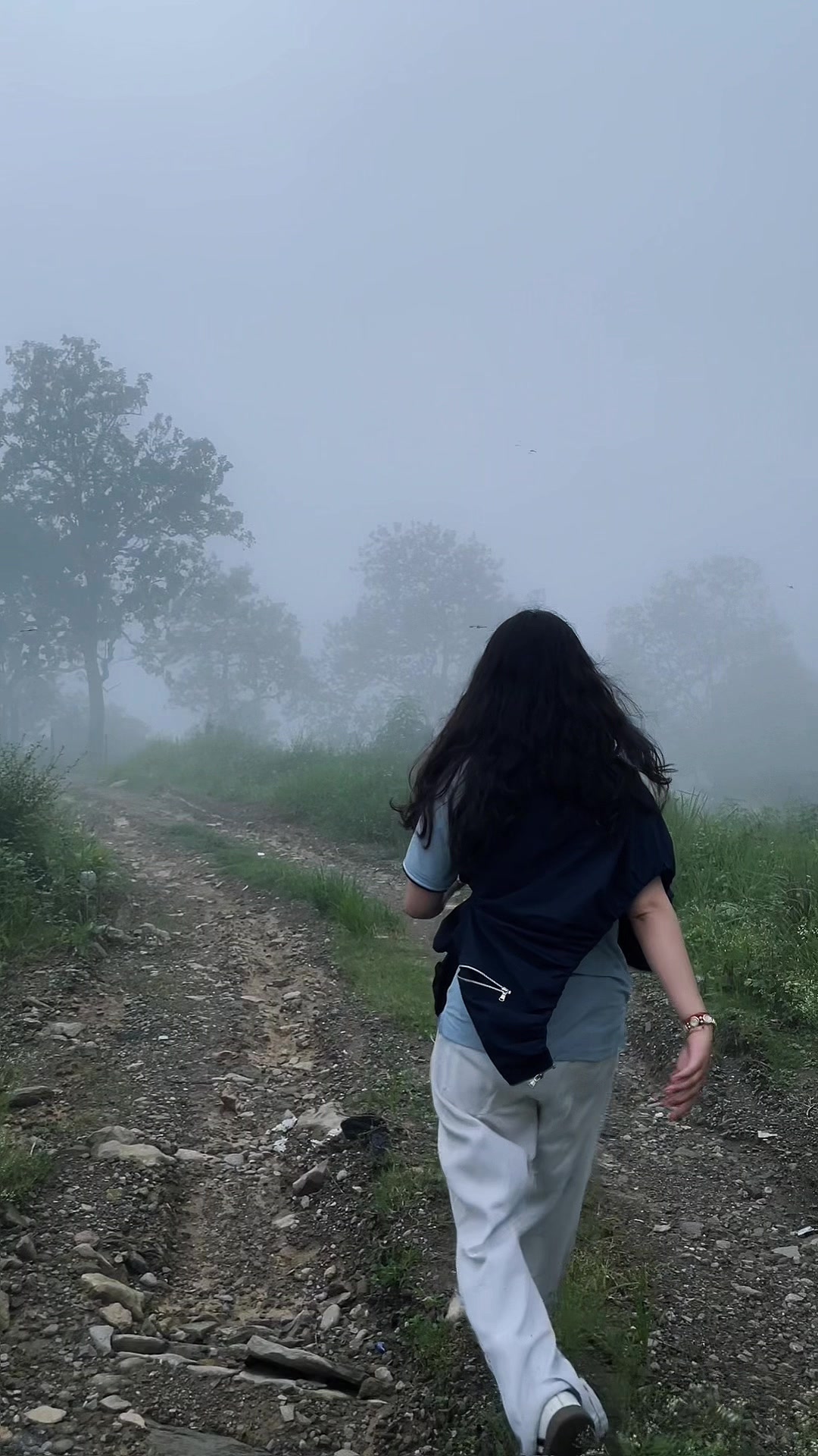 @अनु देउवा
