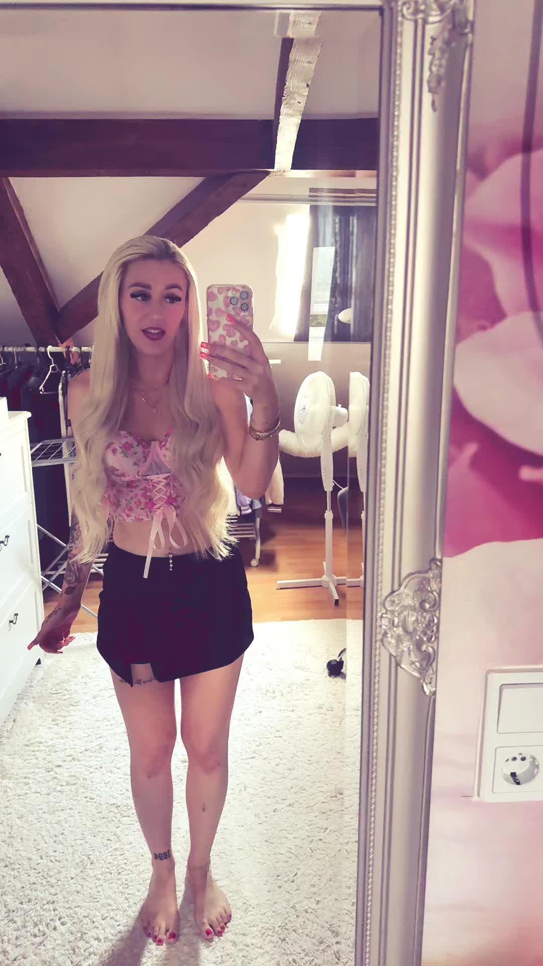 @J1na_J1na_Official_