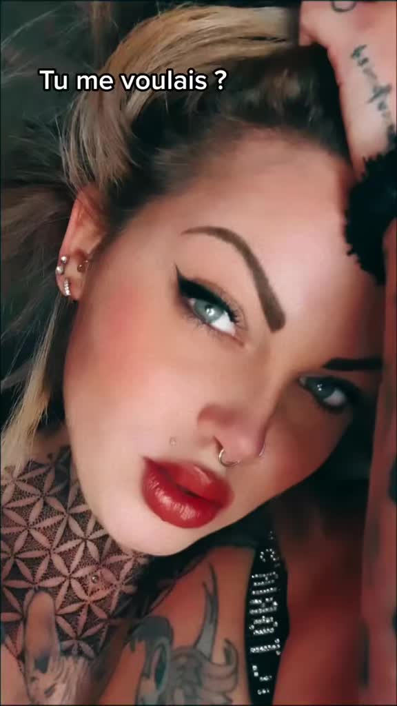 @ᗷᗩᖇᗷIᕮ 👑