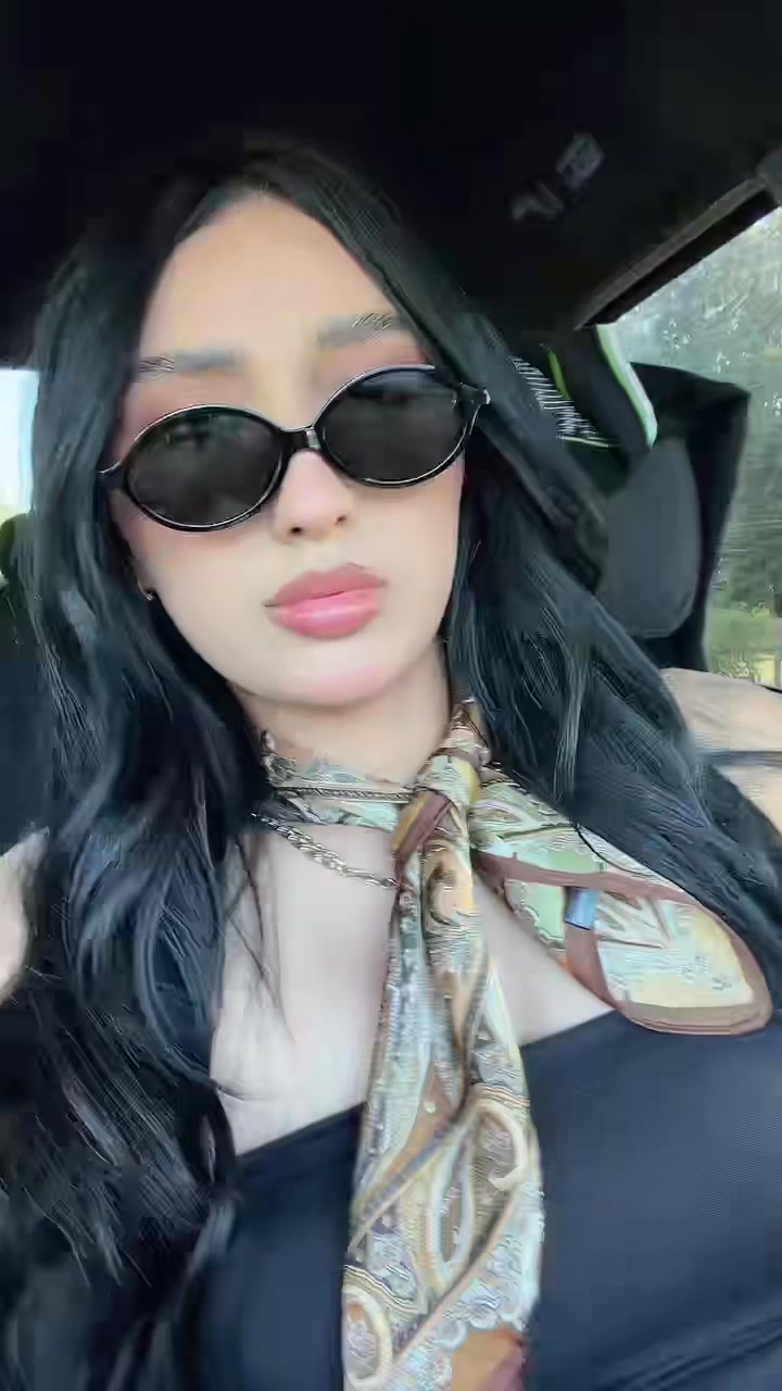@yanelyzavala
