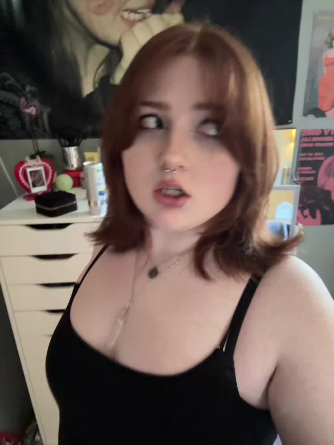 @delia