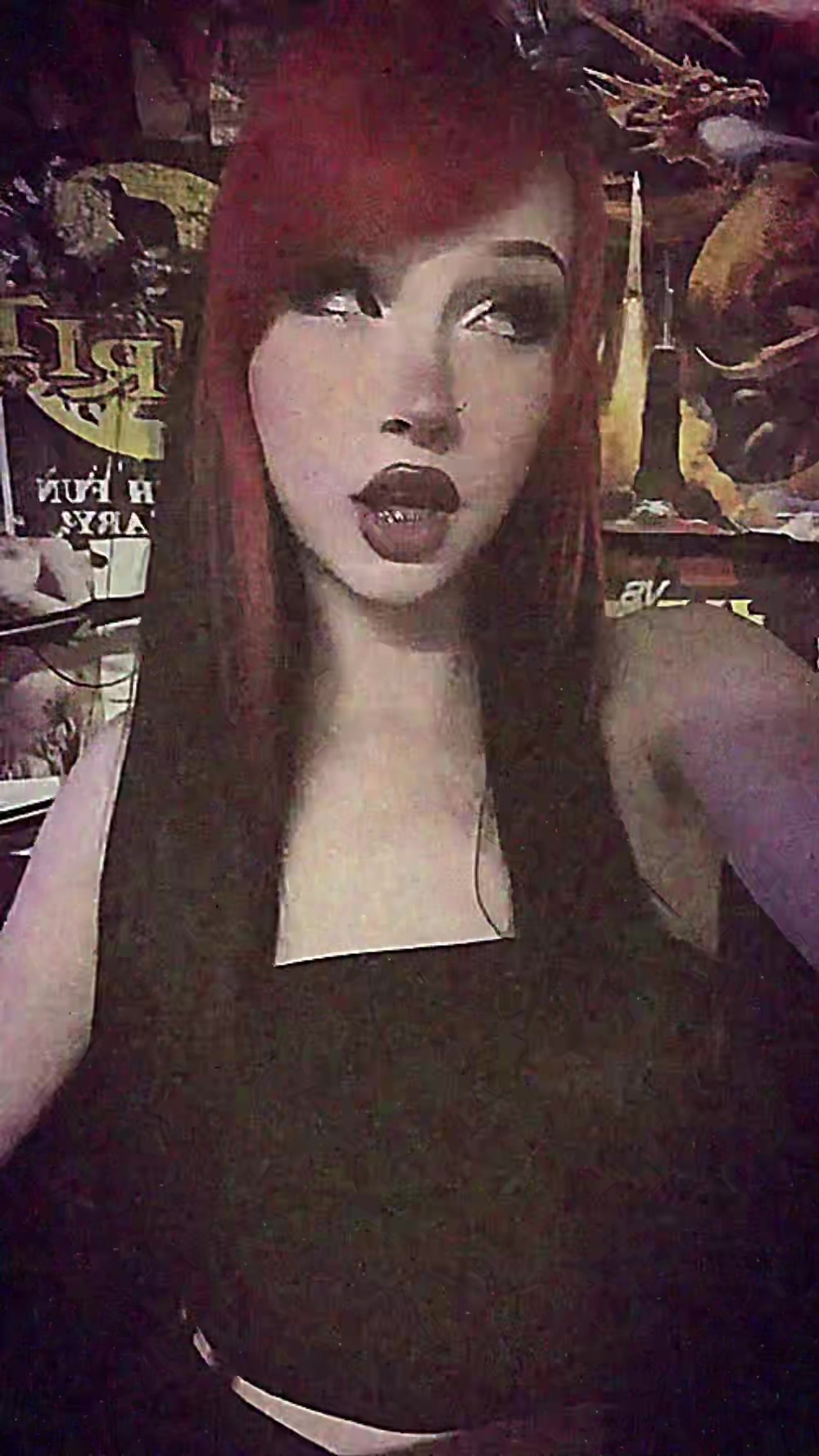 @freakshowsgirl