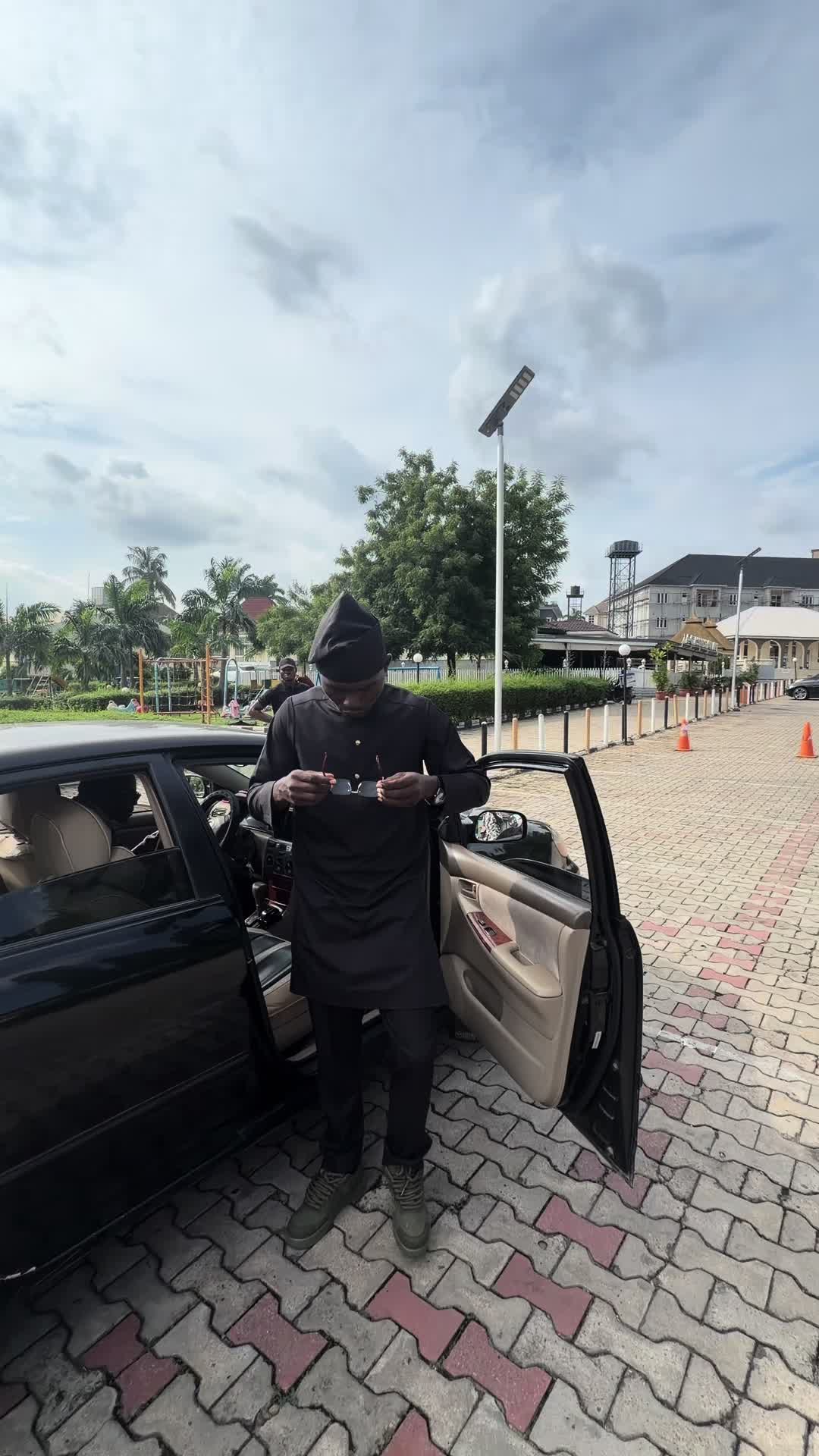 @YL~IN~LAGOS⚡️