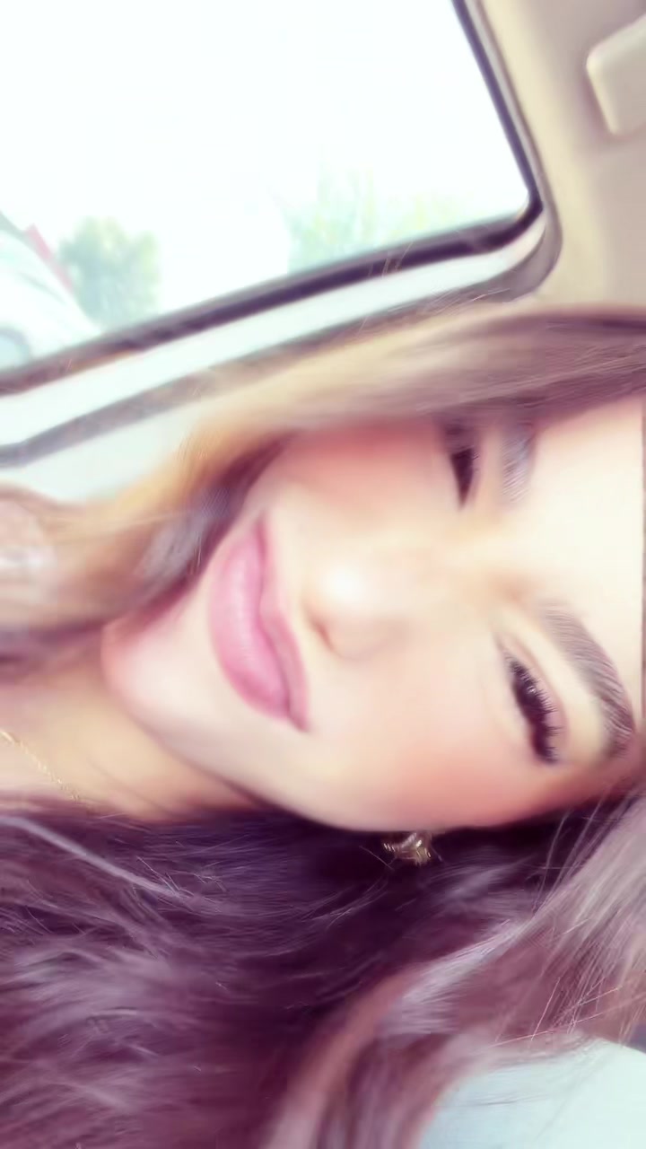 @🦋