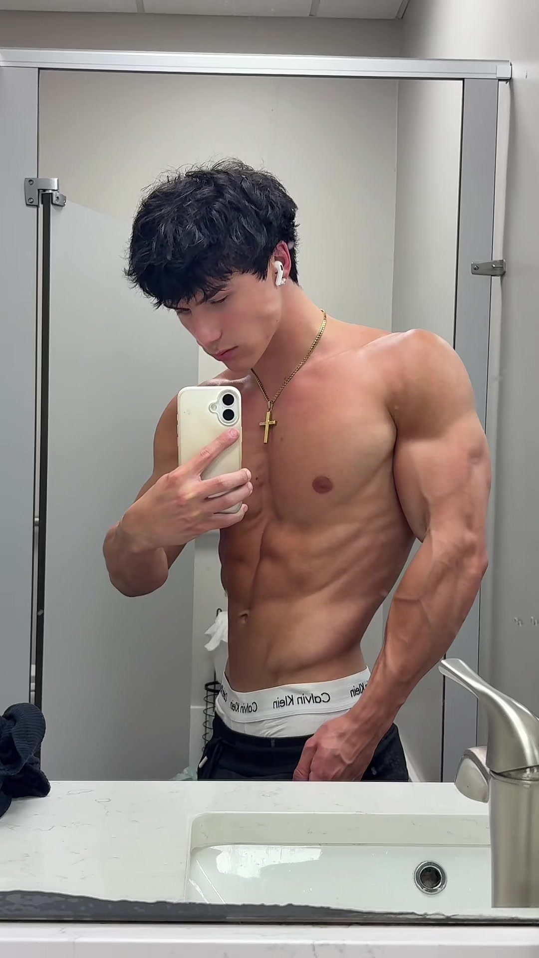 @dylanliftsz_