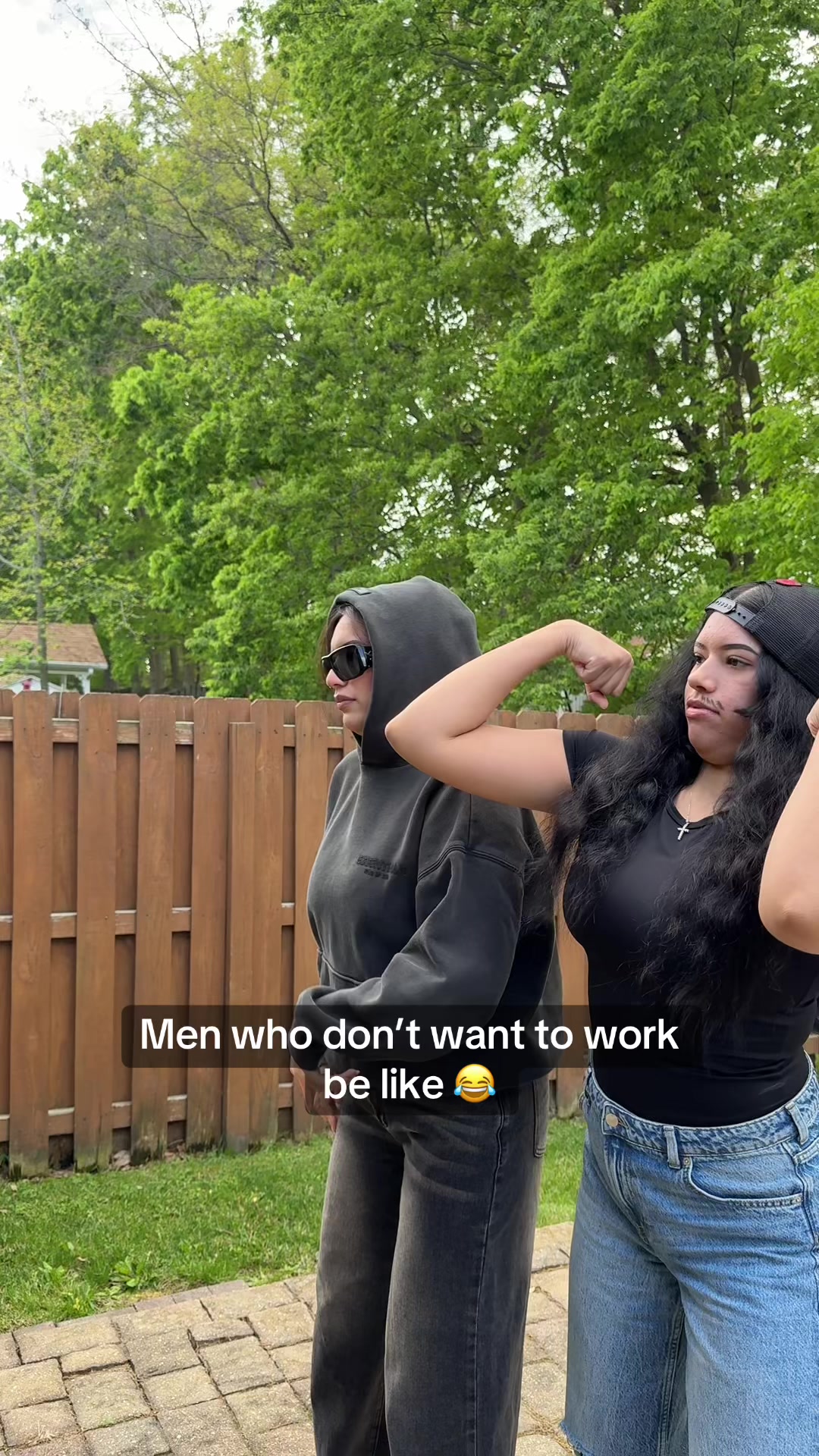 @Hermanas&ensp;V