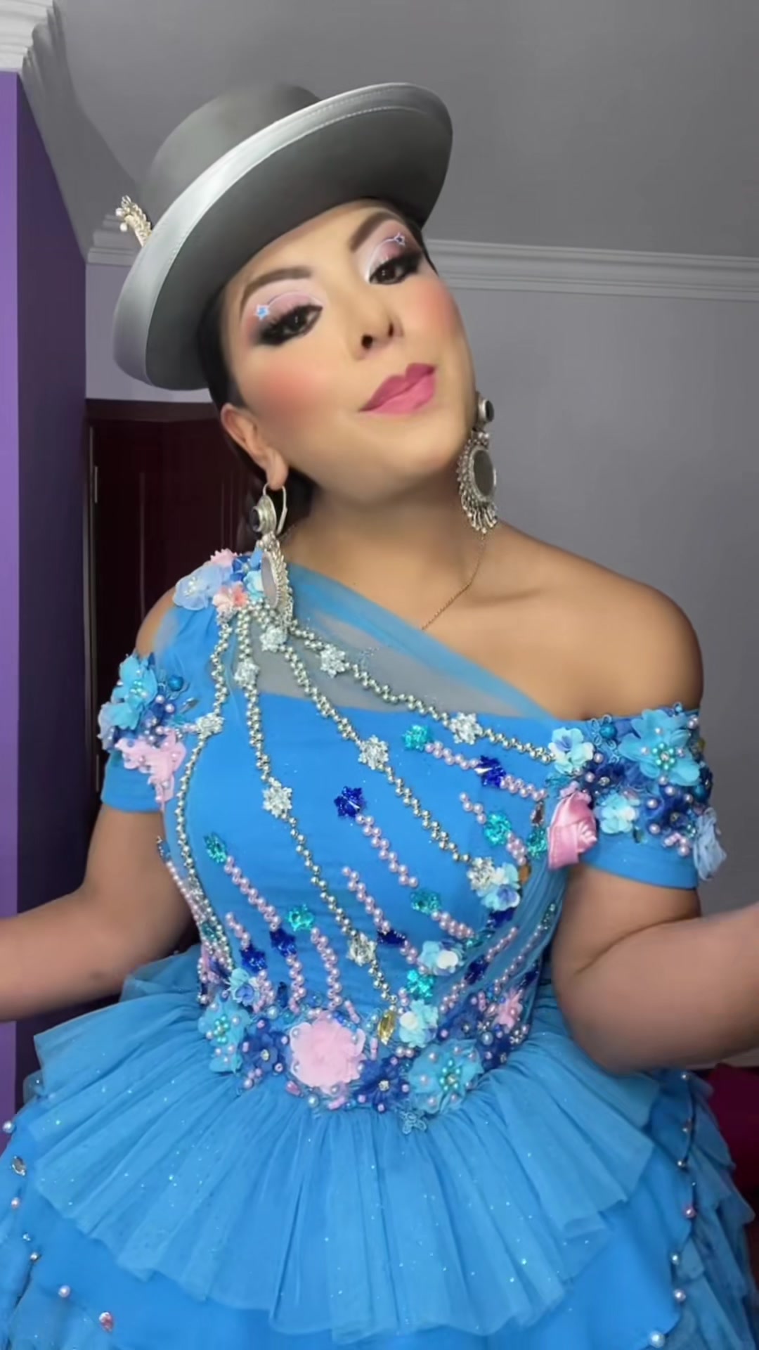@Ana