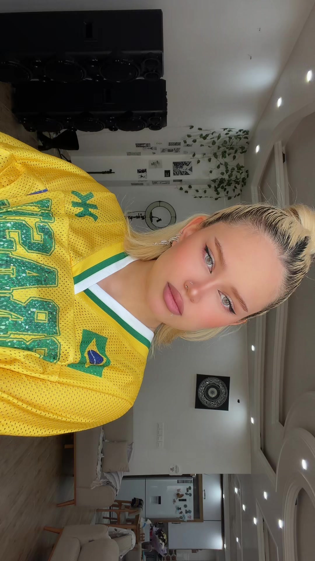@heliaydn