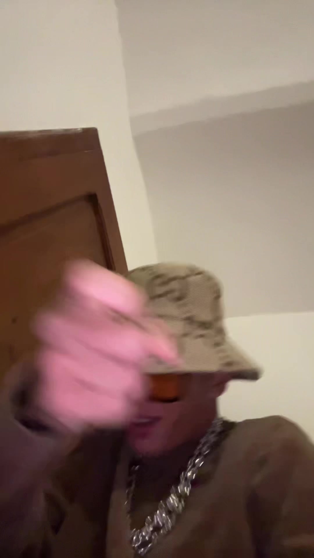 @walloma_