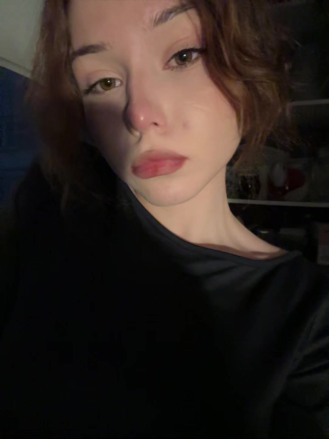 @👅