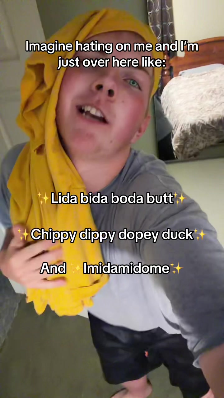 @FreakyAhCousin